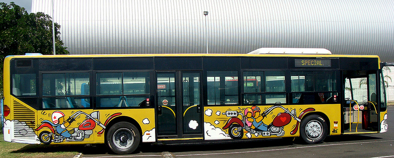 Bus spécial décoré par Jace
